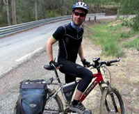 Foto de Jacobo Sánchez en bici con la Transmurciana